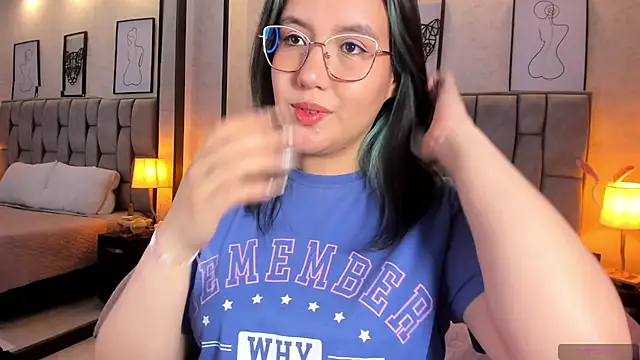 Snapshot of sweet--emily chatting on 12-19-24, 07:07 sweet--emily online show from 12-19-24, 07:07