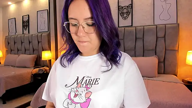 Snapshot of sweet--emily chatting on 01-05-25, 07:07 sweet--emily online show from 01-05-25, 07:07