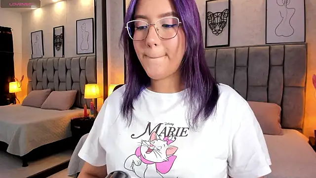 Snapshot of sweet--emily chatting on 01-31-25, 04:03 sweet--emily online show from 01-31-25, 04:03