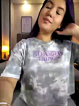 Snapshot of sweet--emily chatting on 02-02-25, 08:13 sweet--emily online show from 02-02-25, 08:13