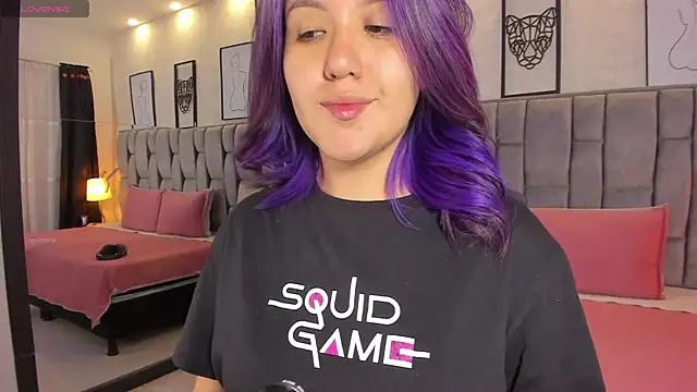 Snapshot of sweet--emily chatting on 02-18-25, 07:21 sweet--emily online show from 02-18-25, 07:21