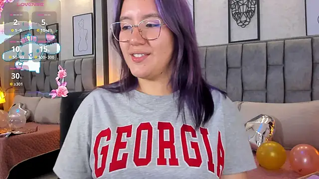 Snapshot of sweet--emily chatting on 03-02-25, 10:03 sweet--emily online show from 03-02-25, 10:03