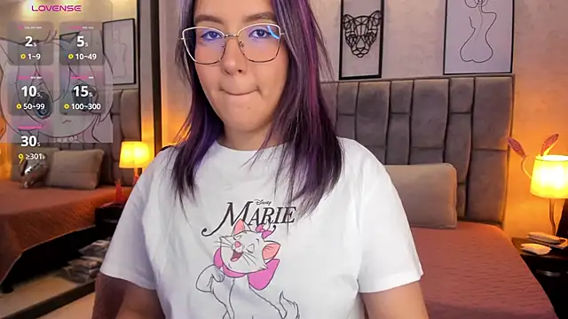 Snapshot of sweet--emily chatting on 03-04-25, 04:17 sweet--emily online show from 03-04-25, 04:17