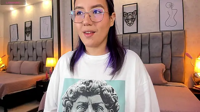 Snapshot of sweet--emily chatting on 03-05-25, 03:08 sweet--emily online show from 03-05-25, 03:08