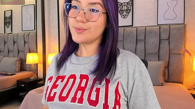 Snapshot of sweet--emily chatting on 03-12-25, 03:46 sweet--emily online show from 03-12-25, 03:46