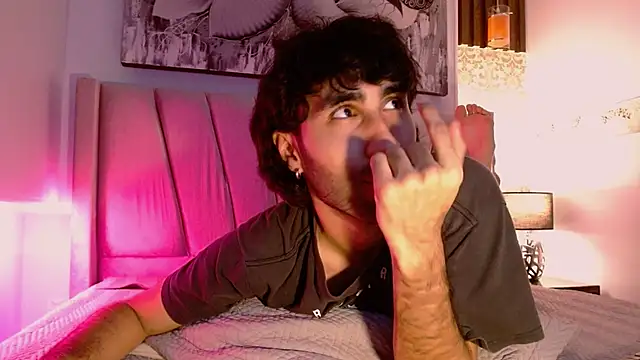 Snapshot of MilanZaire chatting on 12-30-24, 09:08 MilanZaire online show from 12-30-24, 09:08