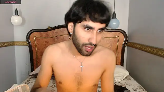 Snapshot of MilanZaire chatting on 02-02-25, 10:28 MilanZaire online show from 02-02-25, 10:28