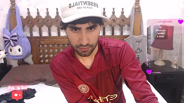 Snapshot of MilanZaire chatting on 03-10-25, 01:12 MilanZaire online show from 03-10-25, 01:12