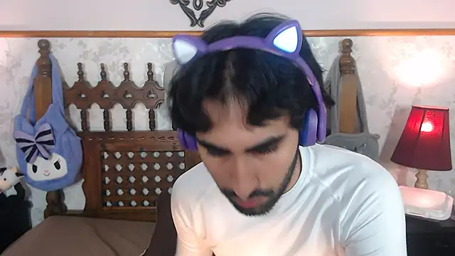 Snapshot of MilanZaire chatting on 03-15-25, 10:11 MilanZaire online show from 03-15-25, 10:11