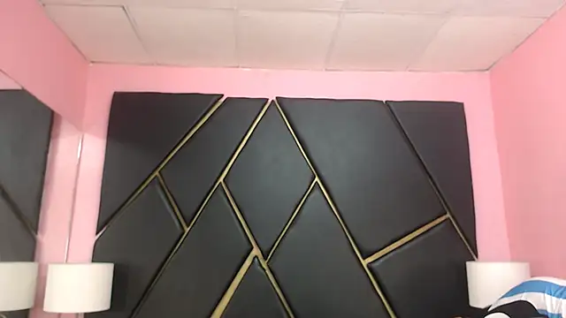 Snapshot of MilanZaire chatting on 09-13-25, 06:51 MilanZaire online show from 09-13-25, 06:51