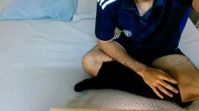 Snapshot of MilanZaire chatting on 12-13-25, 08:25 MilanZaire online show from 12-13-25, 08:25