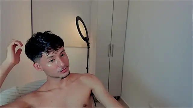 Snapshot of dimitri_targaryen chatting on 12-03-24, 08:05 dimitri targaryen online show from 12-03-24, 08:05