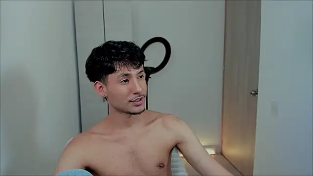 Snapshot of dimitri_targaryen chatting on 12-15-24, 01:57 dimitri targaryen online show from 12-15-24, 01:57