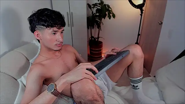 Snapshot of dimitri_targaryen chatting on 01-09-25, 03:15 dimitri targaryen online show from 01-09-25, 03:15