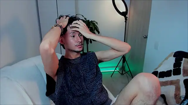 Snapshot of dimitri_targaryen chatting on 01-29-25, 02:30 dimitri targaryen online show from 01-29-25, 02:30