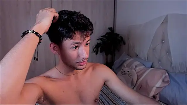 Snapshot of dimitri_targaryen chatting on 09-15-25, 09:59 dimitri targaryen online show from 09-15-25, 09:59