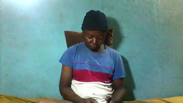 Snapshot of little__joy chatting on 04-21-26, 01:42 little joy online show from 04-21-26, 01:42