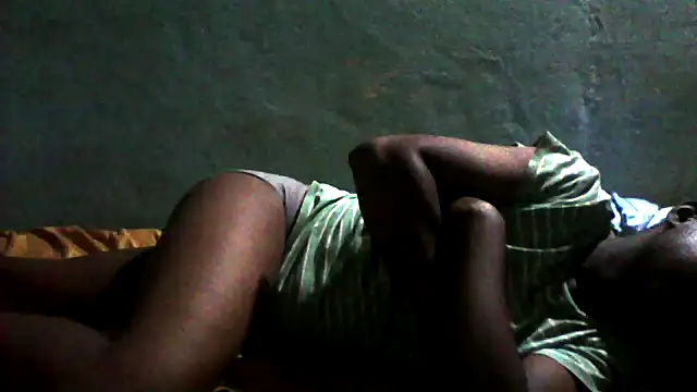 Snapshot of little__joy chatting on 04-28-26, 02:27 little joy online show from 04-28-26, 02:27