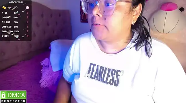 Snapshot of KittyHot20 chatting on 02-14-25, 06:29 KittyHot20 online show from 02-14-25, 06:29