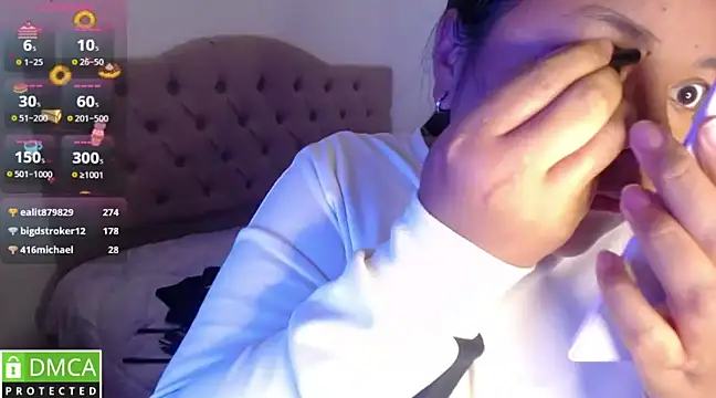 Snapshot of KittyHot20 chatting on 03-05-25, 11:17 KittyHot20 online show from 03-05-25, 11:17