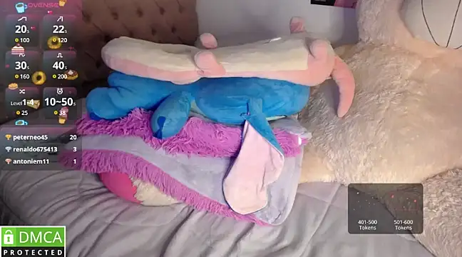 Snapshot of KittyHot20 chatting on 03-17-25, 01:24 KittyHot20 online show from 03-17-25, 01:24