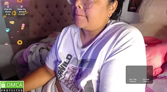 Snapshot of KittyHot20 chatting on 03-21-25, 07:24 KittyHot20 online show from 03-21-25, 07:24