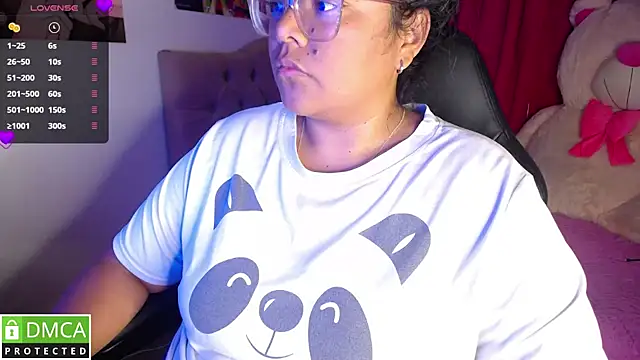 Snapshot of KittyHot20 chatting on 09-26-25, 01:53 KittyHot20 online show from 09-26-25, 01:53