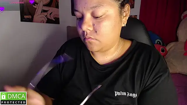 Snapshot of KittyHot20 chatting on 09-30-25, 05:12 KittyHot20 online show from 09-30-25, 05:12