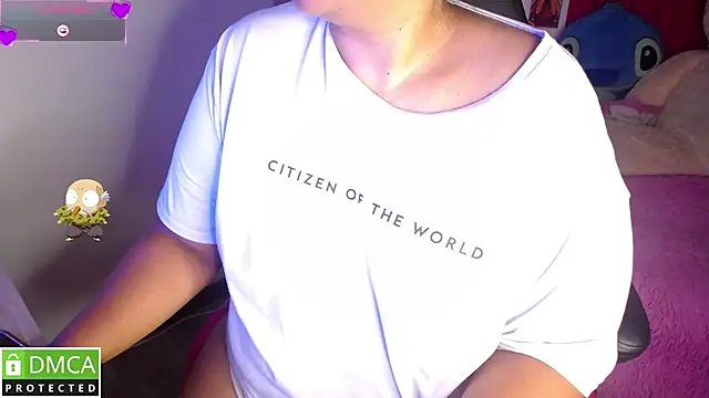 Snapshot of KittyHot20 chatting on 10-08-25, 04:59 KittyHot20 online show from 10-08-25, 04:59