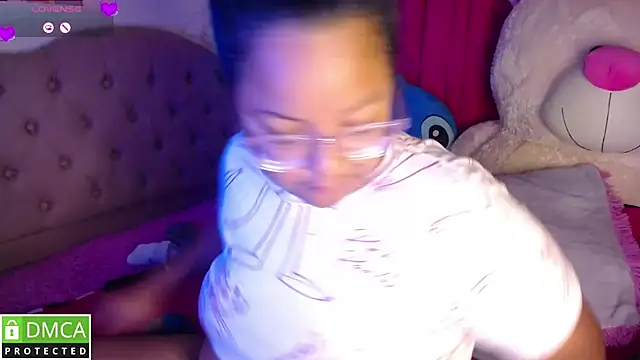 Snapshot of KittyHot20 chatting on 10-10-25, 04:06 KittyHot20 online show from 10-10-25, 04:06