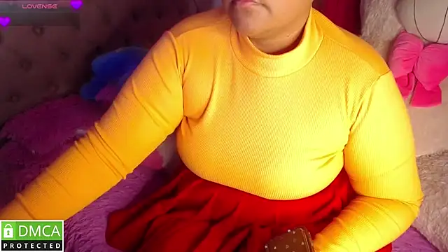 Snapshot of KittyHot20 chatting on 10-31-25, 09:05 KittyHot20 online show from 10-31-25, 09:05