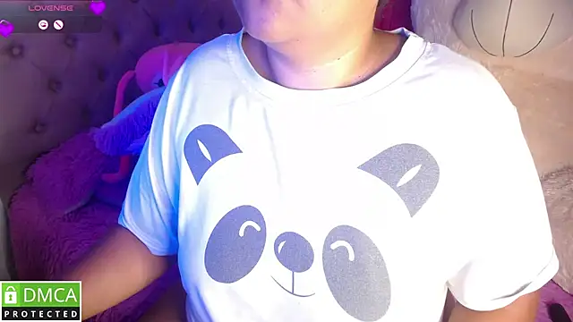 Snapshot of KittyHot20 chatting on 11-12-25, 07:31 KittyHot20 online show from 11-12-25, 07:31