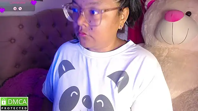 Snapshot of KittyHot20 chatting on 11-23-25, 02:50 KittyHot20 online show from 11-23-25, 02:50