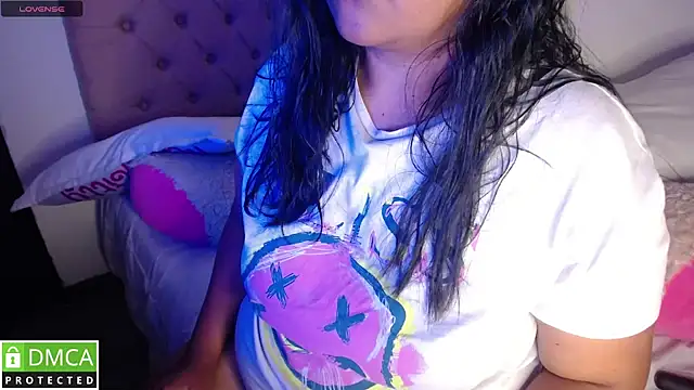 Snapshot of KittyHot20 chatting on 01-12-26, 09:20 KittyHot20 online show from 01-12-26, 09:20