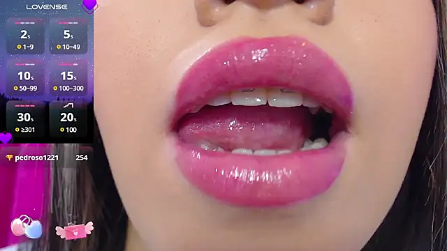 Snapshot of krysten_ritter2 chatting on 03-04-25, 07:30 krysten ritter2 online show from 03-04-25, 07:30