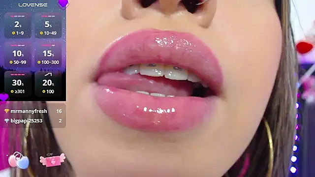 Snapshot of krysten_ritter2 chatting on 03-18-25, 10:46 krysten ritter2 online show from 03-18-25, 10:46