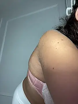 Snapshot of CardiSweetBaby chatting on 01-12-25, 04:10 CardiSweetBaby online show from 01-12-25, 04:10