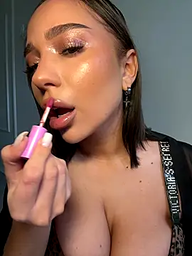 Snapshot of CardiSweetBaby chatting on 09-29-25, 11:37 CardiSweetBaby online show from 09-29-25, 11:37