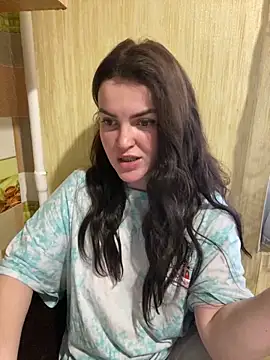 Karolina llove online show from 12-21-24, 07:56