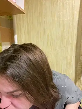 Karolina llove online show from 02-13-25, 09:27