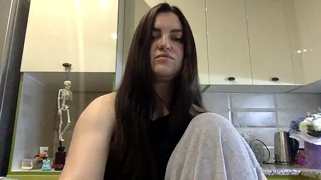 Karolina llove online show from 10-06-25, 07:44