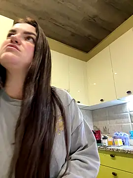 Karolina llove online show from 11-11-25, 06:35