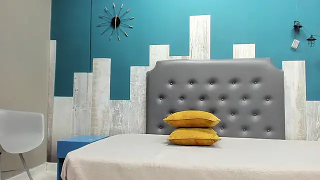 Snapshot of Rhaegal_hot chatting on 12-19-24, 11:25 Rhaegal hot online show from 12-19-24, 11:25