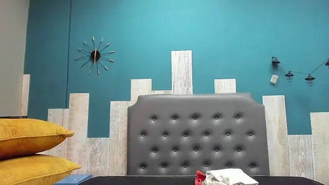 Snapshot of Rhaegal_hot chatting on 12-21-24, 02:37 Rhaegal hot online show from 12-21-24, 02:37