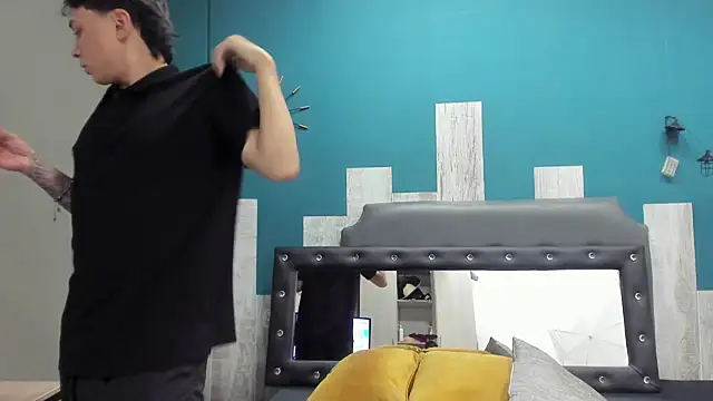 Snapshot of Rhaegal_hot chatting on 01-23-25, 06:56 Rhaegal hot online show from 01-23-25, 06:56