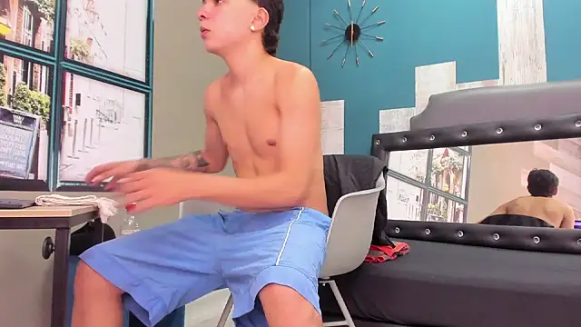 Snapshot of Rhaegal_hot chatting on 02-20-25, 03:30 Rhaegal hot online show from 02-20-25, 03:30