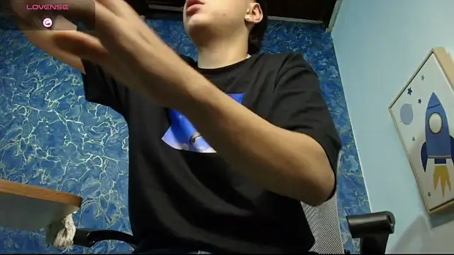 Snapshot of Rhaegal_hot chatting on 02-27-26, 11:05 Rhaegal hot online show from 02-27-26, 11:05