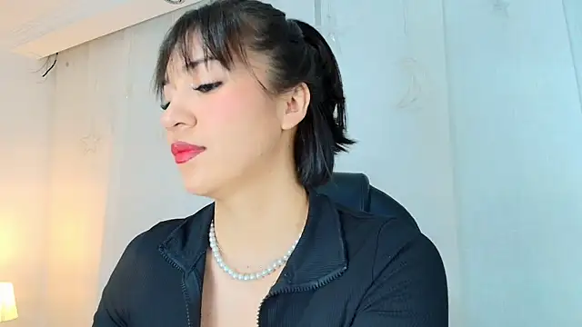 Snapshot of lina_bedoya_ chatting on 06-05-26, 11:38 lina bedoya online show from 06-05-26, 11:38