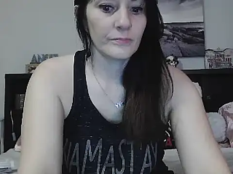 Snapshot of CrystalLakeXO chatting on 03-10-25, 05:11 CrystalLakeXO online show from 03-10-25, 05:11