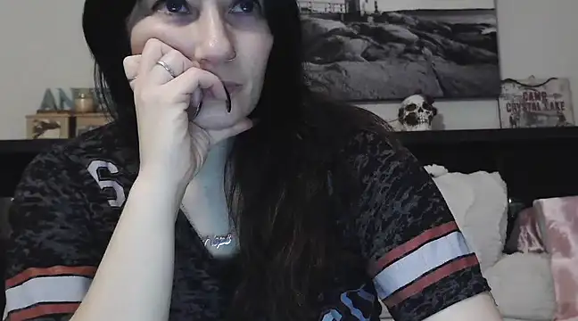 Snapshot of CrystalLakeXO chatting on 03-19-25, 08:45 CrystalLakeXO online show from 03-19-25, 08:45